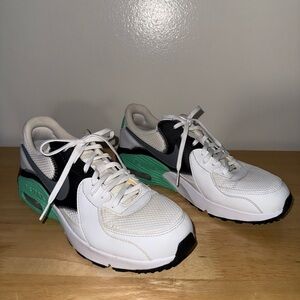 Women's NIKE AIR MAX shoes